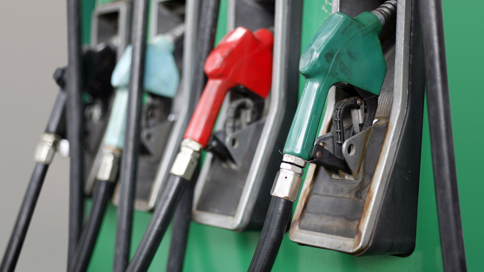 Με πειραγμένες αντλίες είναι ένα στα τρία βενζινάδικα, όπως δείχνουν οι πρώτοι έλεγχοι.